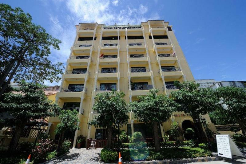 חוף ג'ומטיין Royal Park Apartments מראה חיצוני תמונה